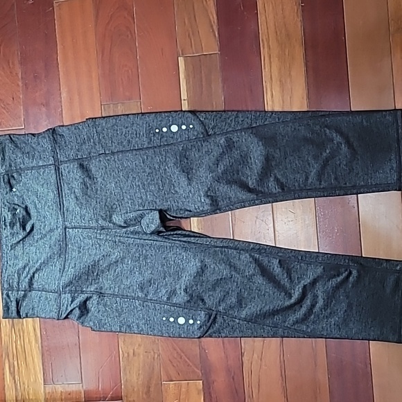 Womens Xersion Capri leggings with pockets size medium - Picture 3 of 14